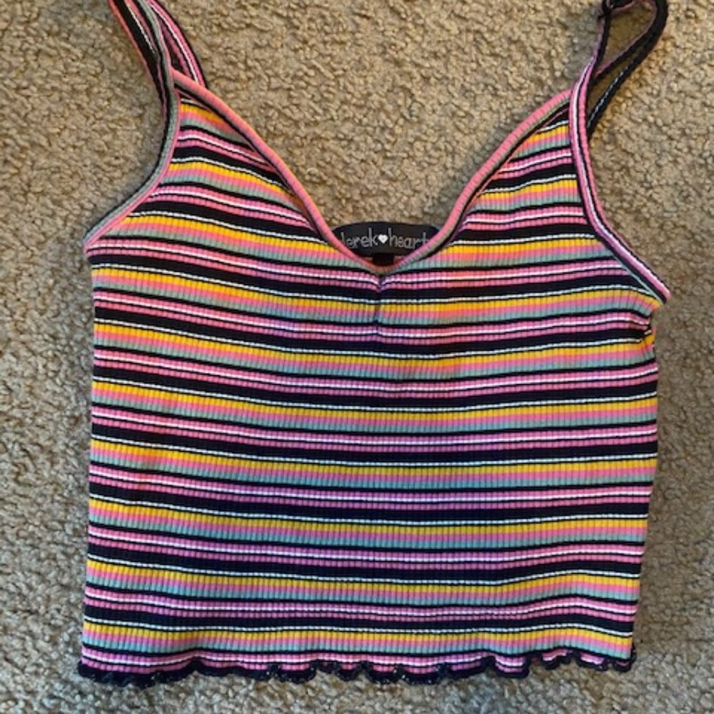 Aesthetic cropped tank